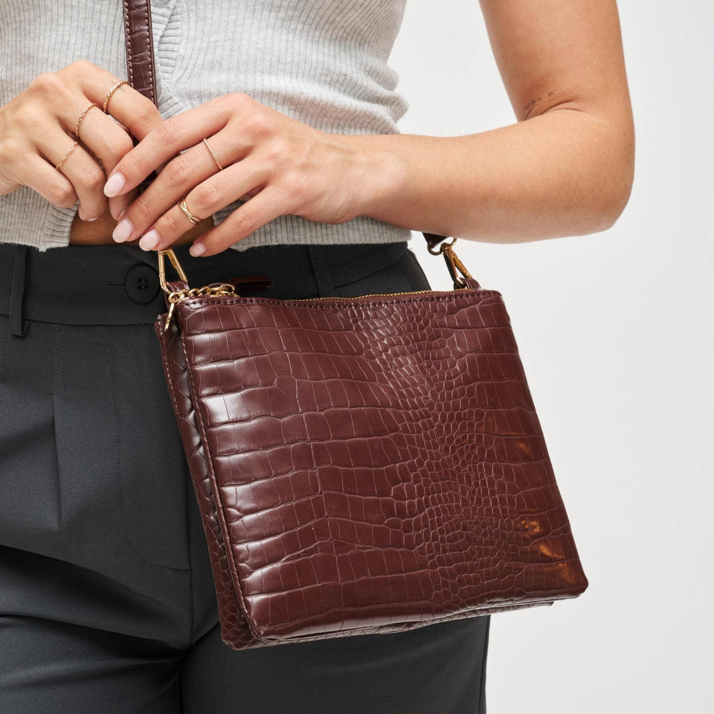 Judy Crossbody: Burgundy