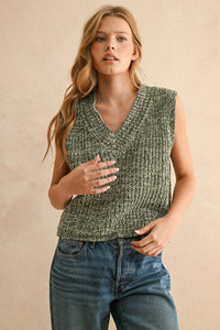 Mara Two Tone Chenille Sweater Vest - Olive