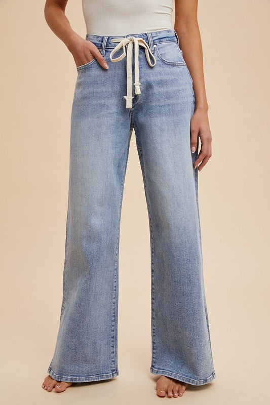 Jamie Wide Leg Jean