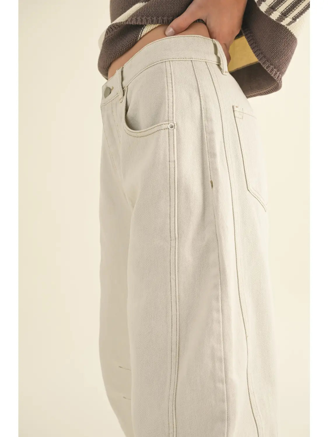 Julia Barrel Jeans - Ecru