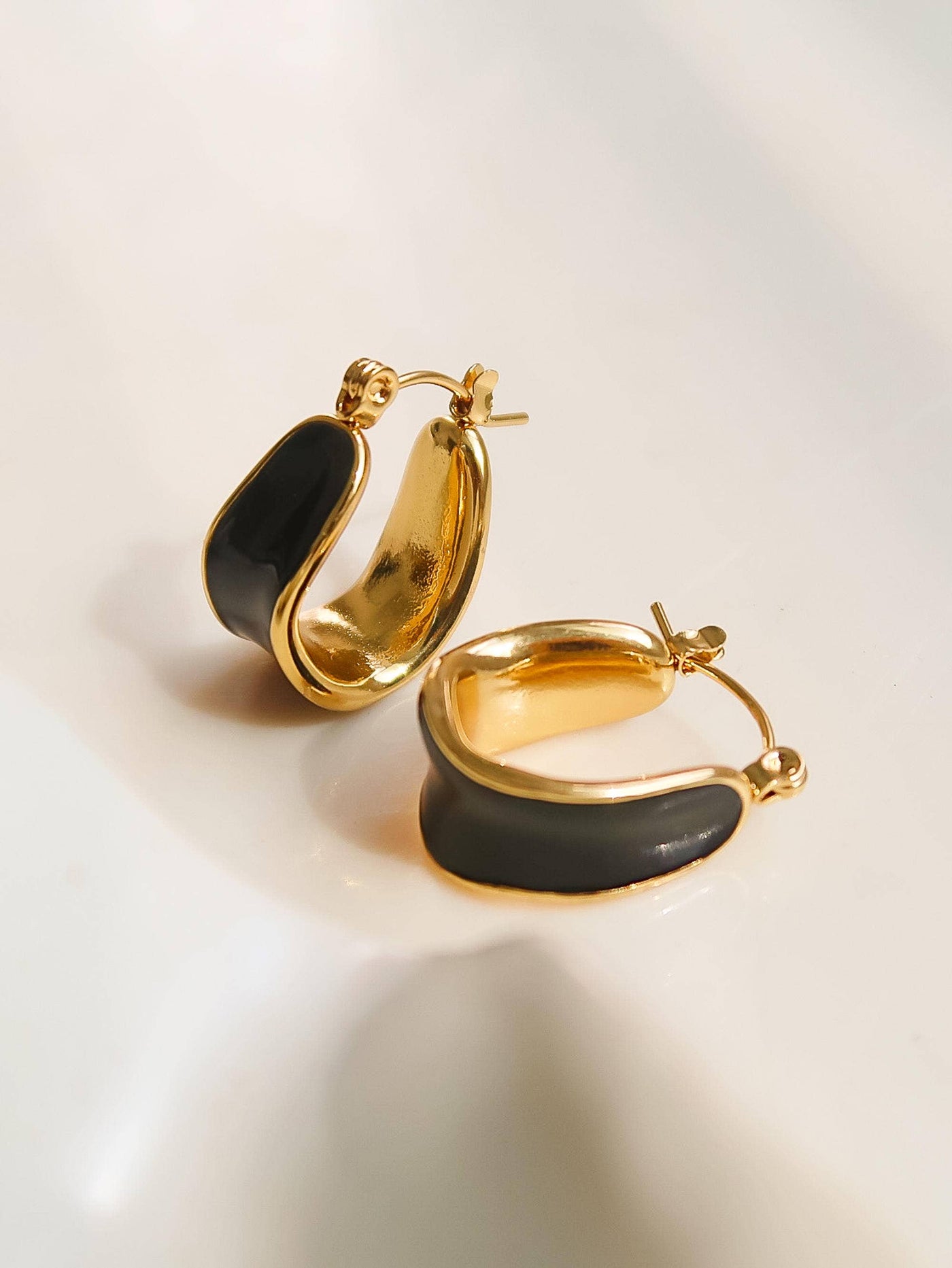Candide 18K Gold Non-Tarnish Classic Hoop Earring: Black