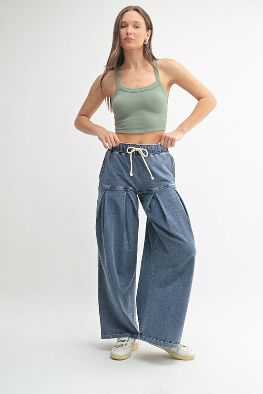 Marta Sports Crop Top - Moss