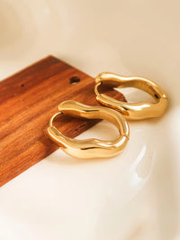 Oval Hoop Earrings 18K Gold